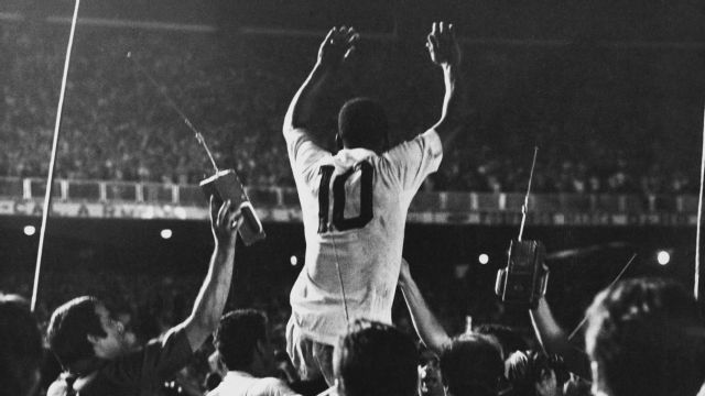 O Milésimo: Pelé assume que 'tremeu' para bater pênalti histórico: 'Fiquei preocupado'