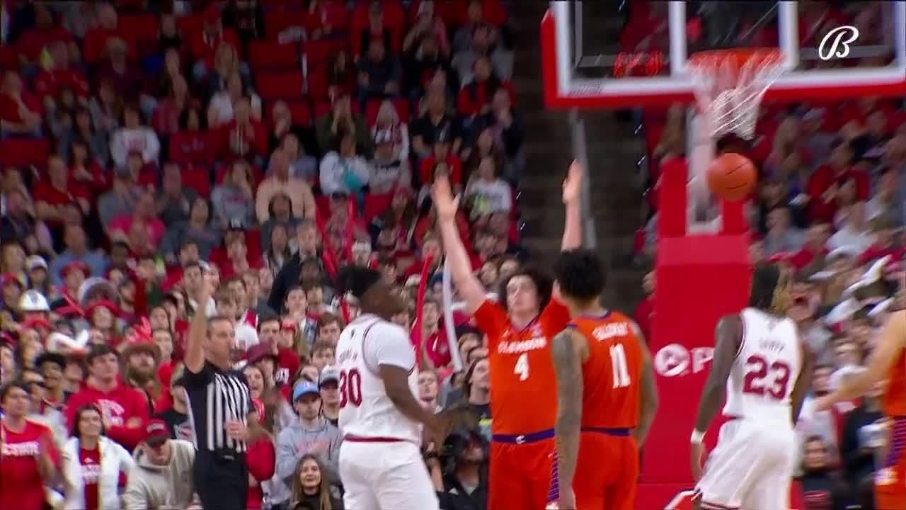 D.j. Burns Jr. Gets The Layup To Fall Vs. Clemson Tigers - Espn Video