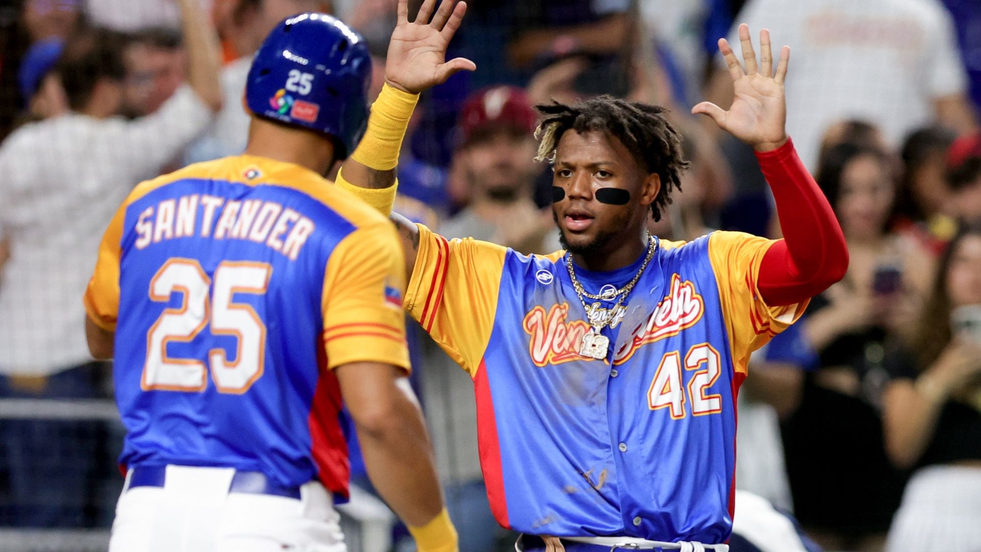 Eugenio Suárez drives in 3 as Venezuela tops Israel - ESPN Video