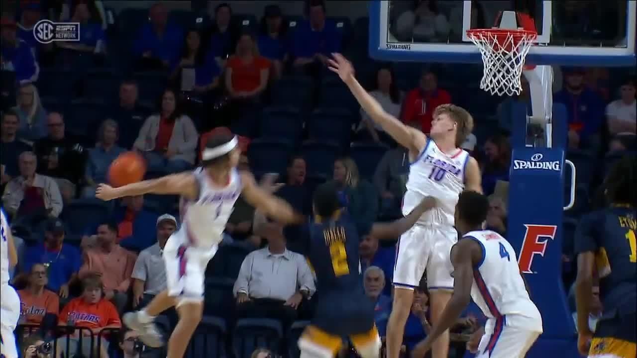 Walter Clayton Jr. elevates for the bigtime block ESPN Video