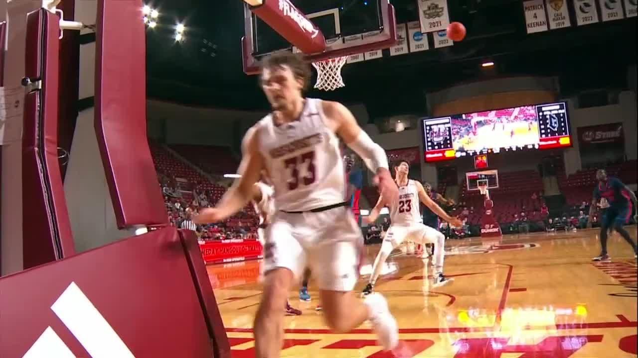 Keon Thompson With The Massive Block At The Rim Espn Video 