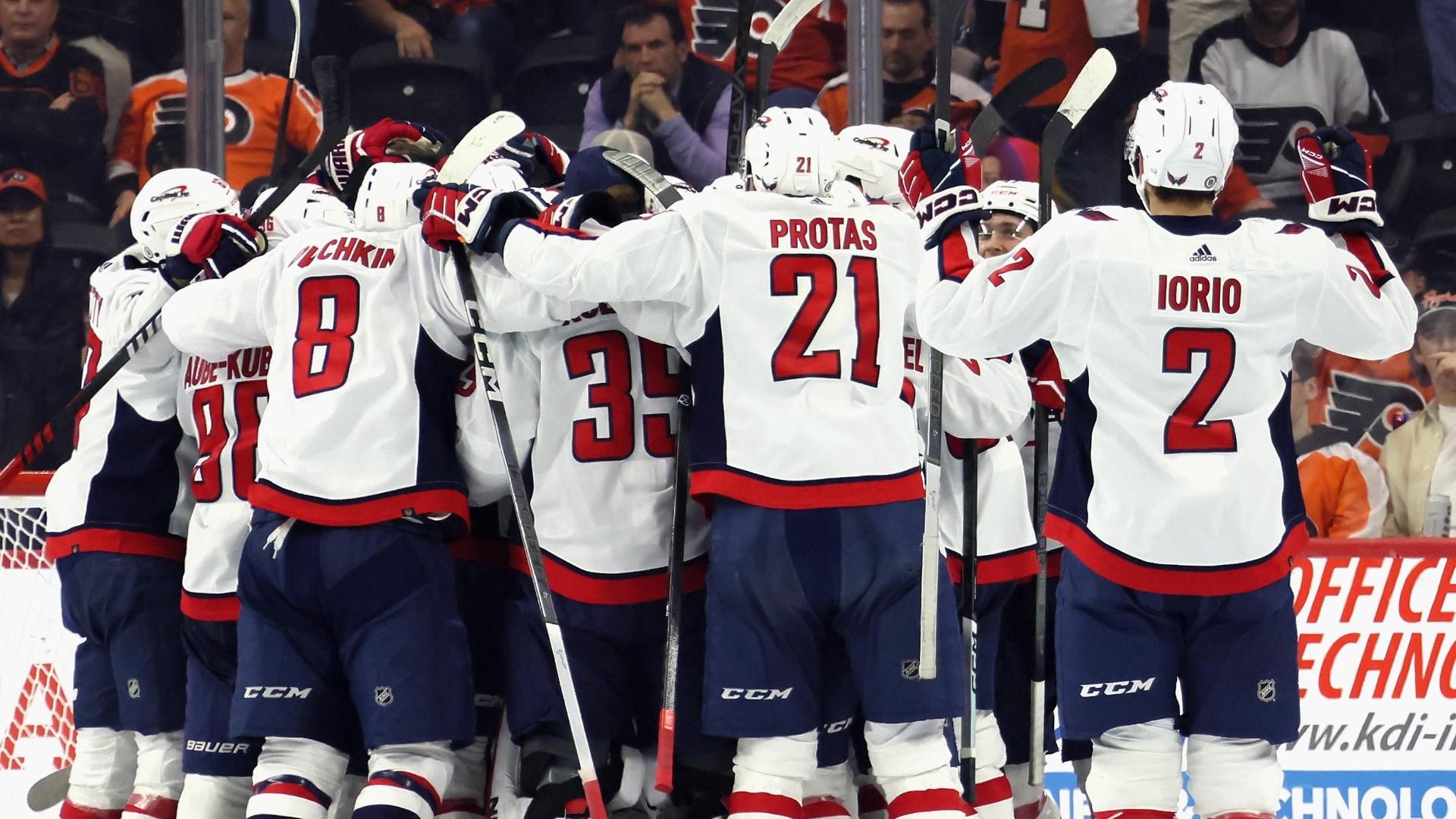 Rare empty net goal puts Capitals in playoffs