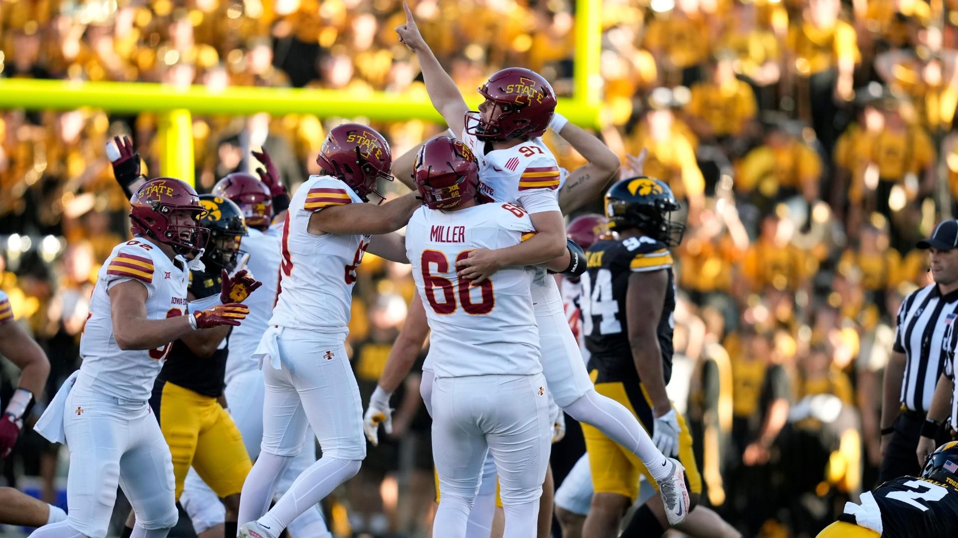 Iowa State drills game-winning 54-yard FG to upend Iowa - ESPN Video