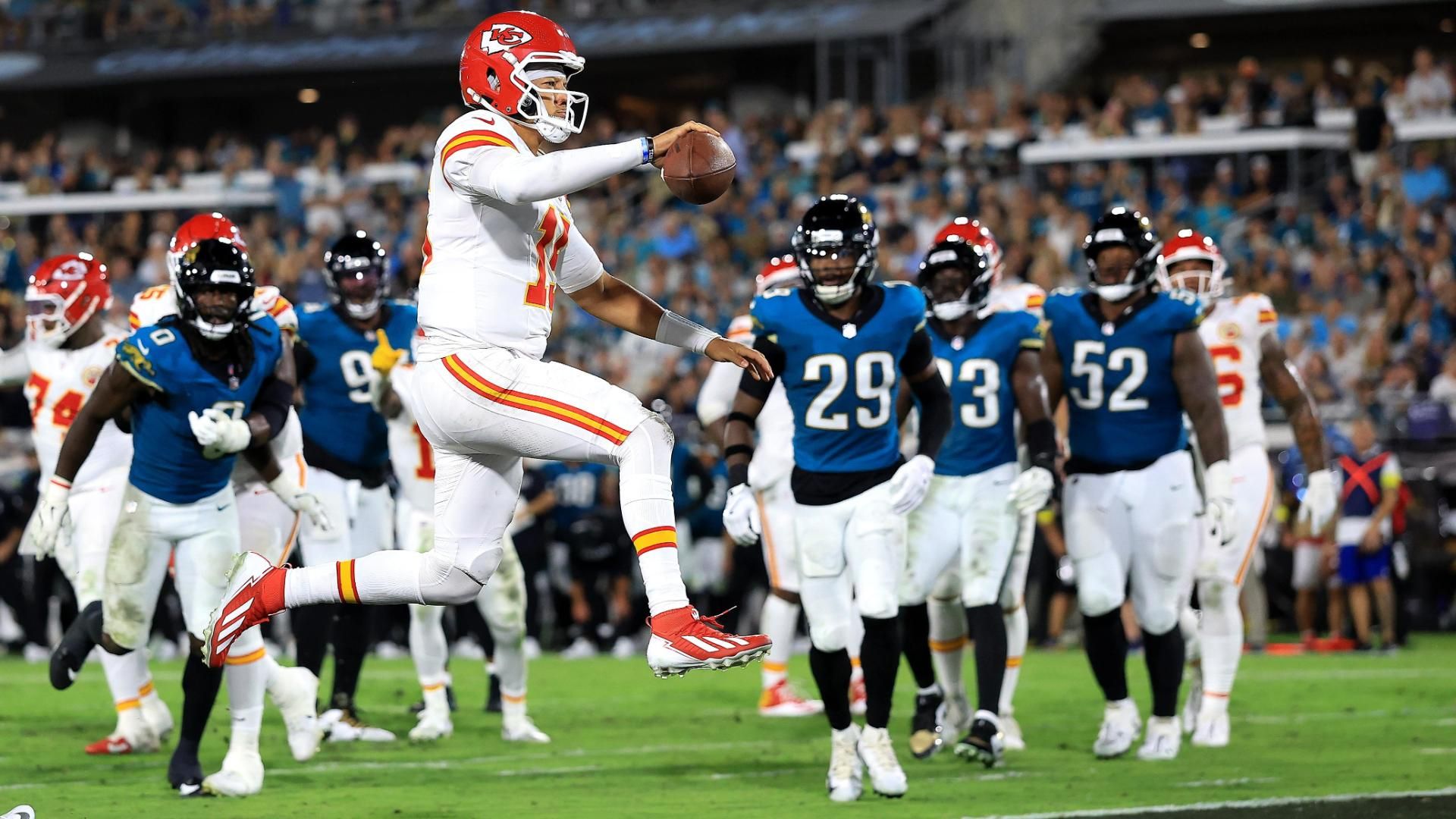 Jaguars vencen a Chiefs en duelo épico: Lawrence y Mahomes con gran actuación. 3 Jaguars vencen a Chiefs en duelo épico: Lawrence y Mahomes con gran actuación.