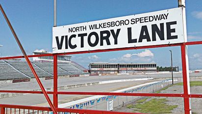 Historic North Wilkesboro Speedway roars to life - ESPN