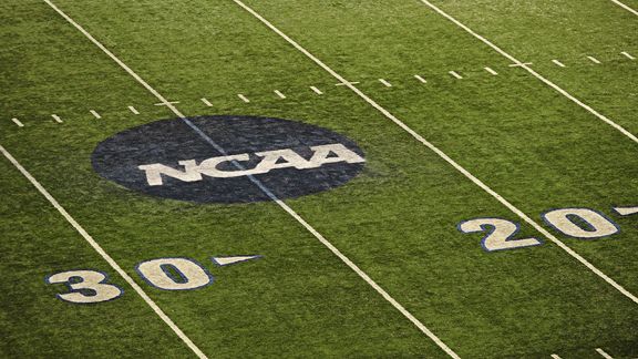 NCAA horse-collar tackle rule changes for 2017. Here's how. 