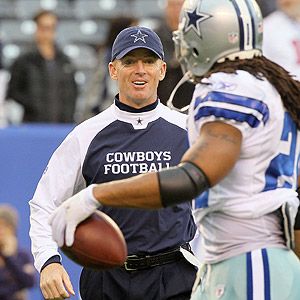 Dallas Cowboys' Roy Williams wears the jersey of teammate Marion