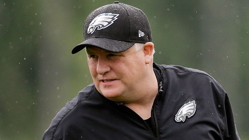 Eagles head coach Chip Kelly: Michael Vick has skills to win with his  offense