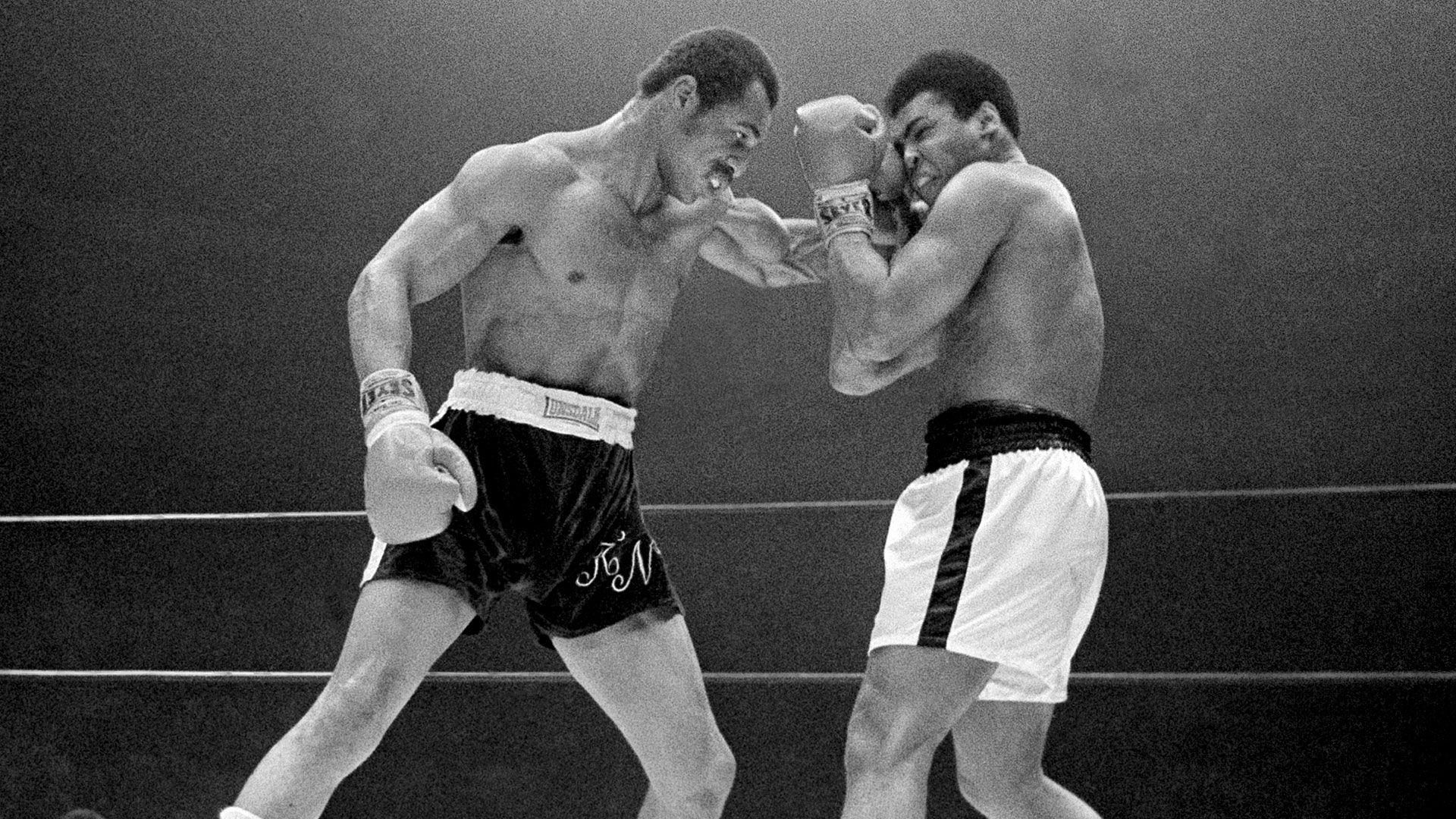 Ken Norton, former heavyweight champion, dies