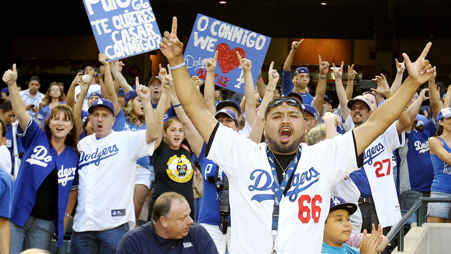 Los Angeles Dodgers' hot streak has celebrities, fans cheering