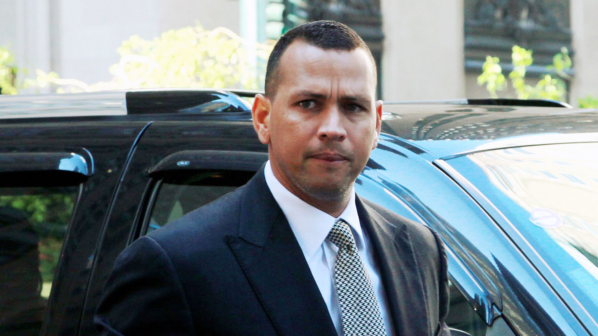 Alex Rodriguez free to talk to MLB investigators Friday