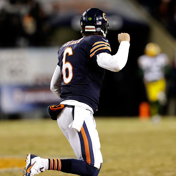 Jay Cutler leaves game with groin injury, won't return