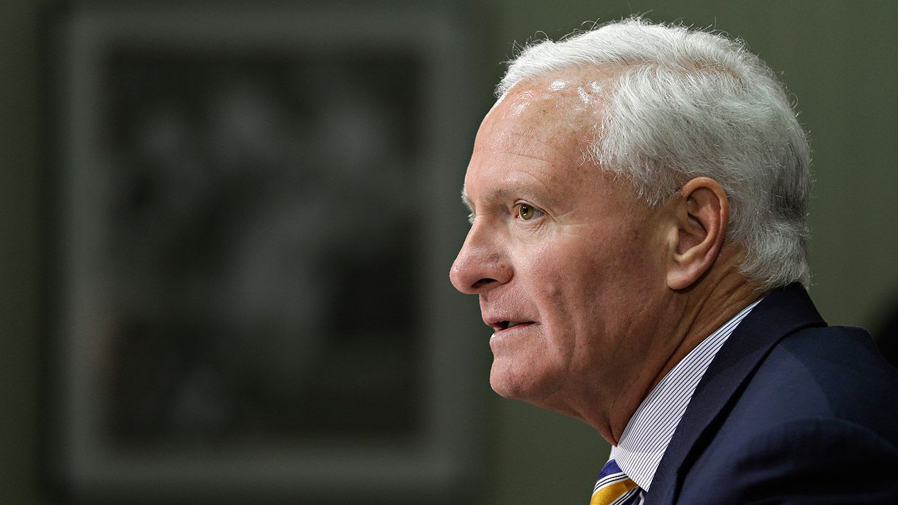 How Jimmy Haslam Manages Pilot Flying J and the Cleveland Browns