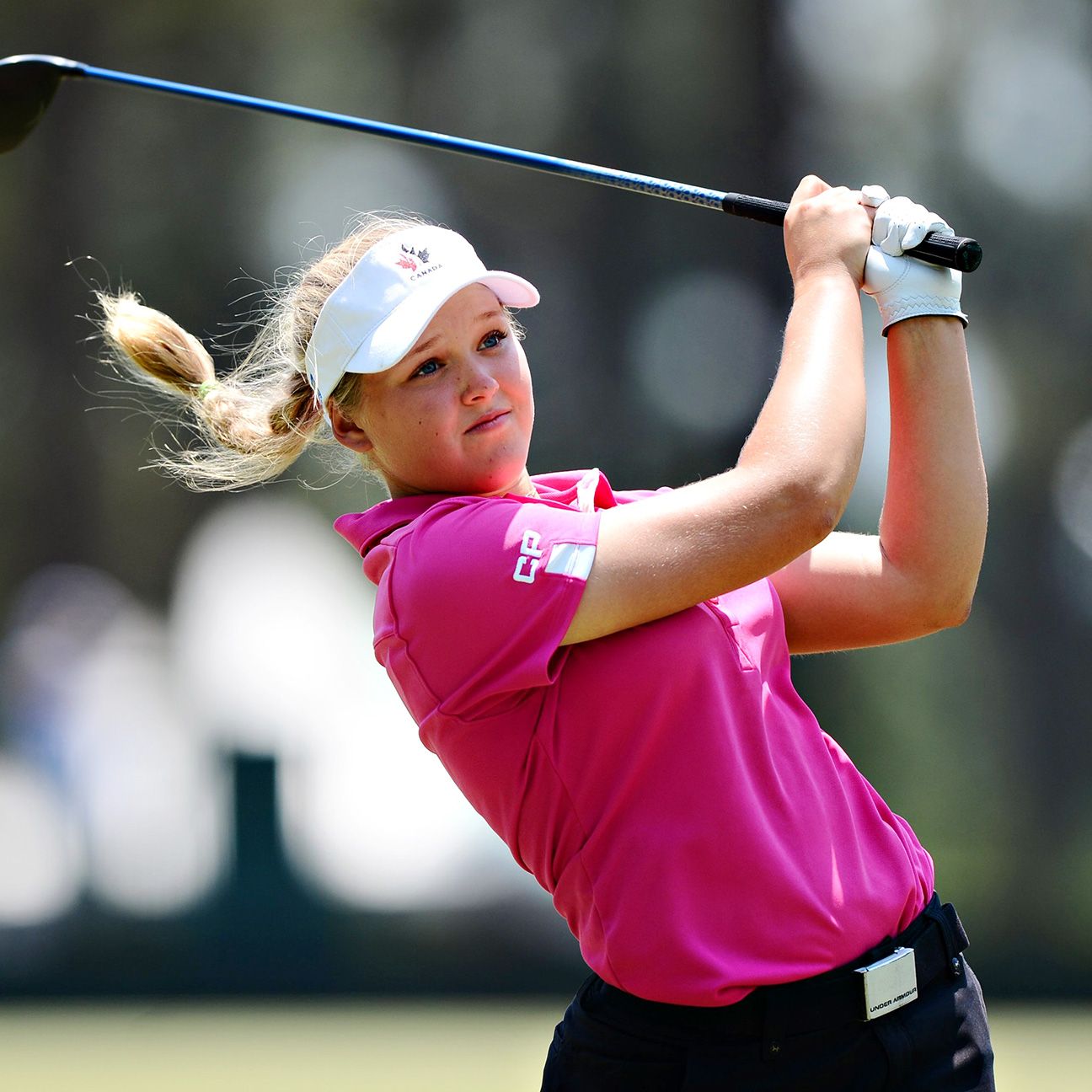 17-year-old golf star Brooke Henderson turns pro