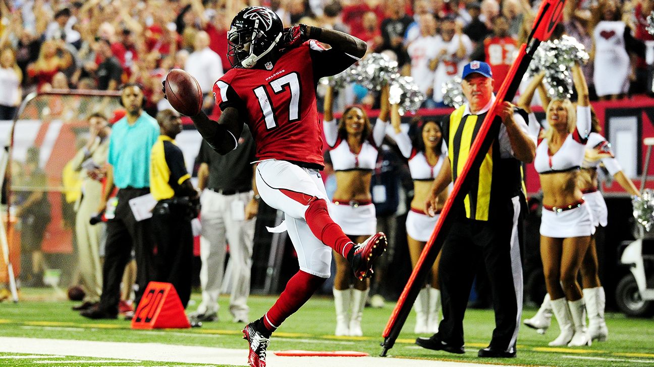 Devin Hester Feels He should Be in the HOF, and He's Right!