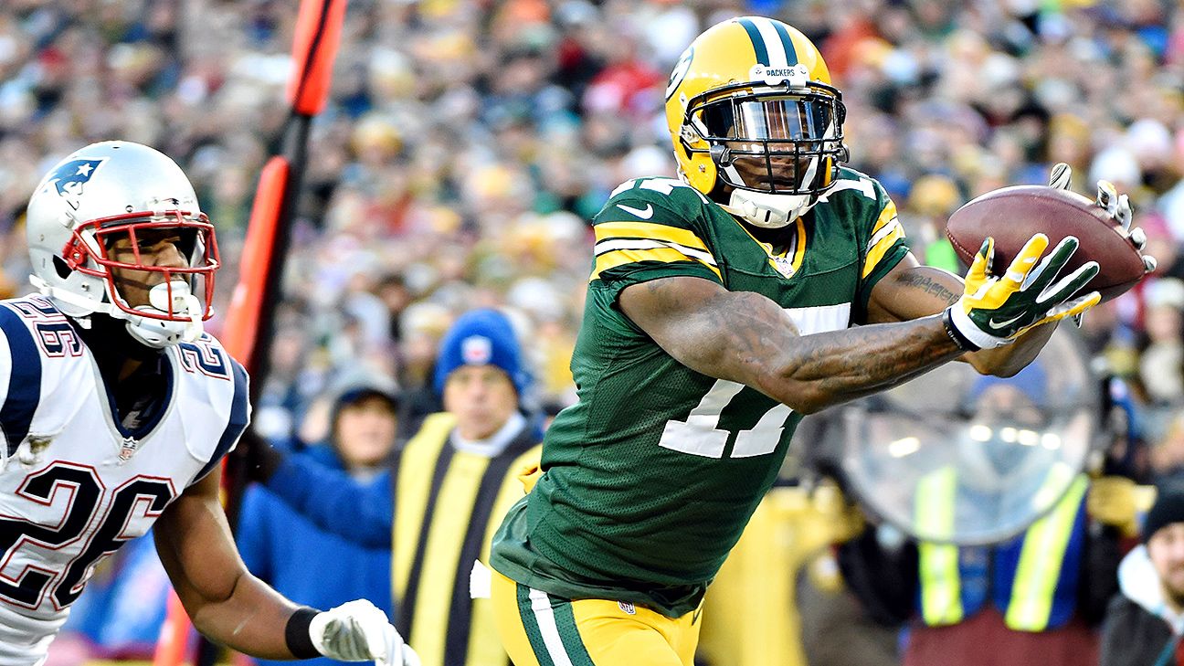 Davante Adams, Andrew Quarless of Green Bay Packers both leave game injured  - ESPN