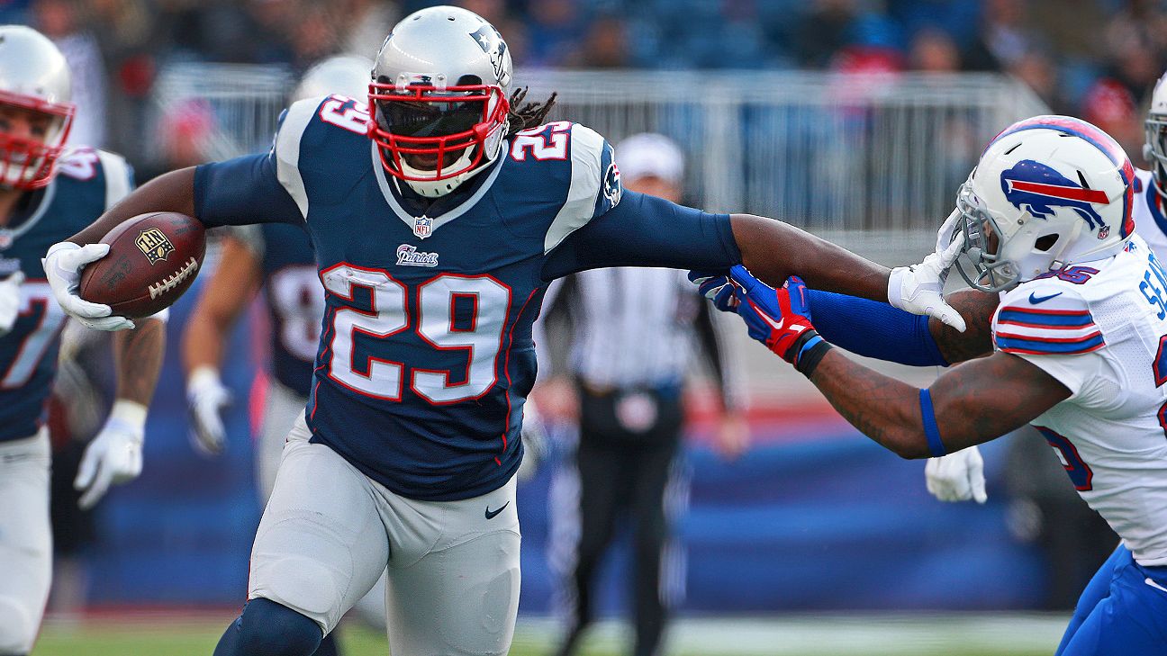 LeGarrette Blount, Dominique Easley back at Patriots practice