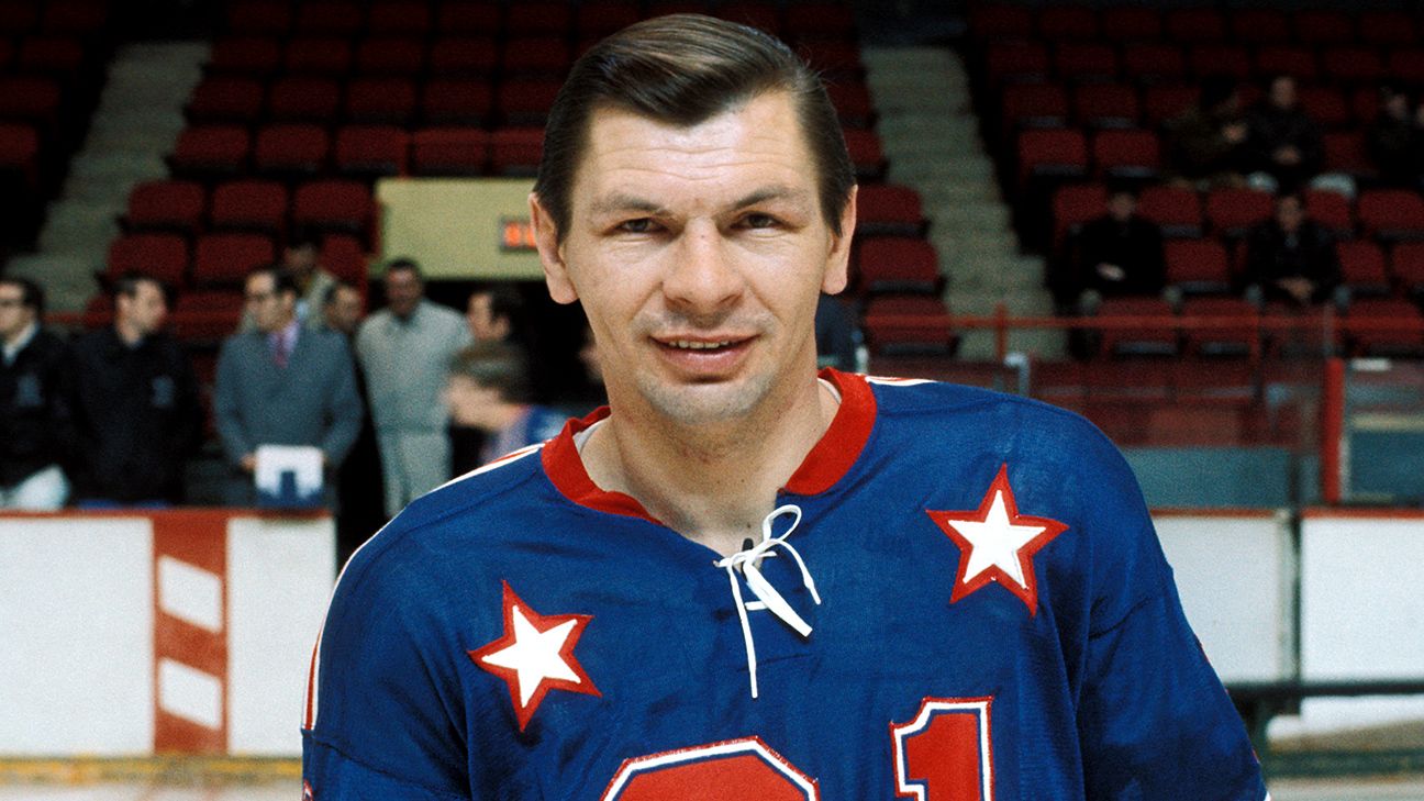 Stan Mikita's legacy and grace endure even as dementia afflicts the  Blackhawks legend