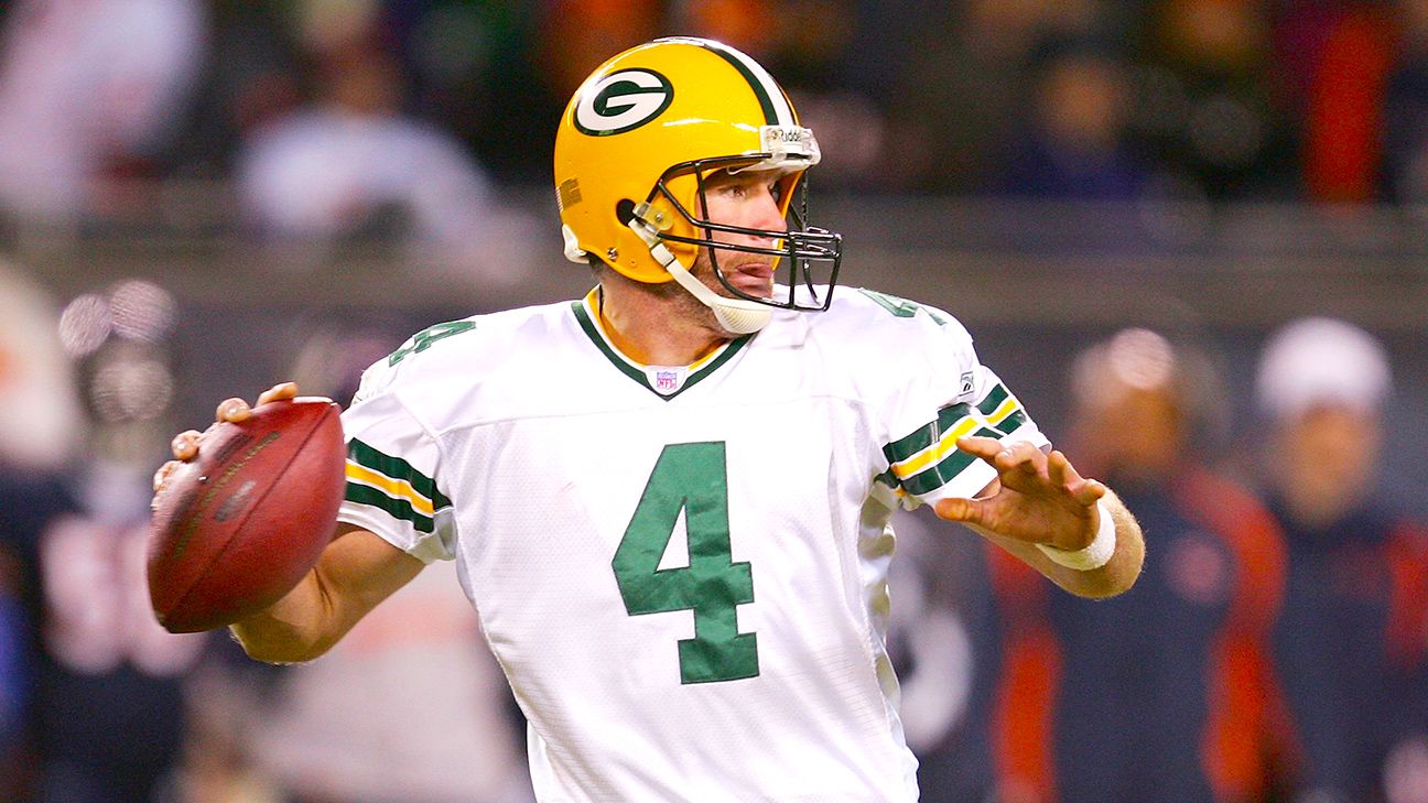 Report: Packers to retire Brett Favre's No. 4 on Thanksgiving