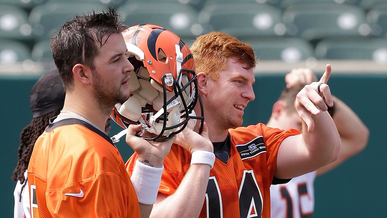 Cincinnati Bengals quarterback Dalton plans to keep playing