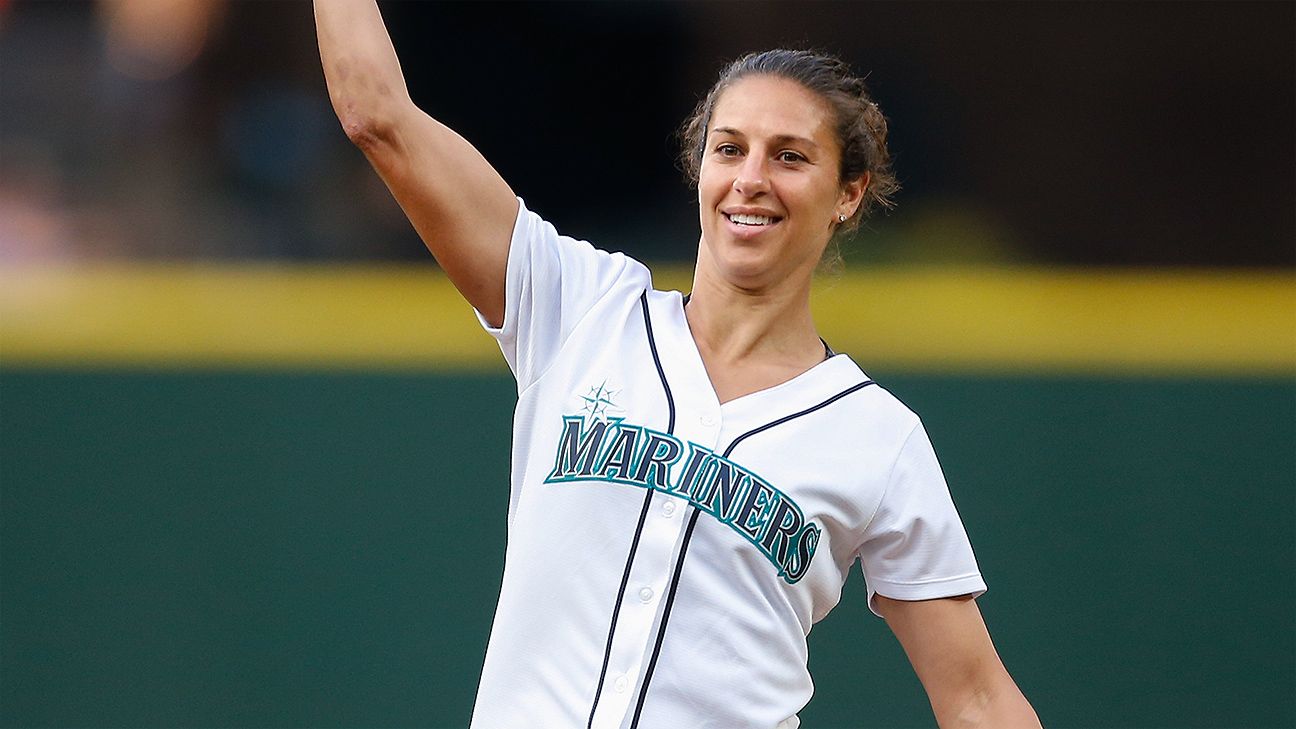 Carli Lloyd hot