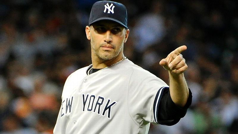 Yankees' Pettitte joins legends in Monument Park