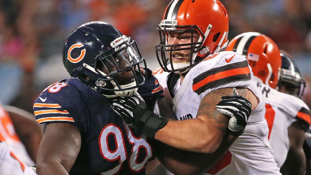 Chicago Bears promote Brandon Dunn, waive Demontre Hurst - ESPN