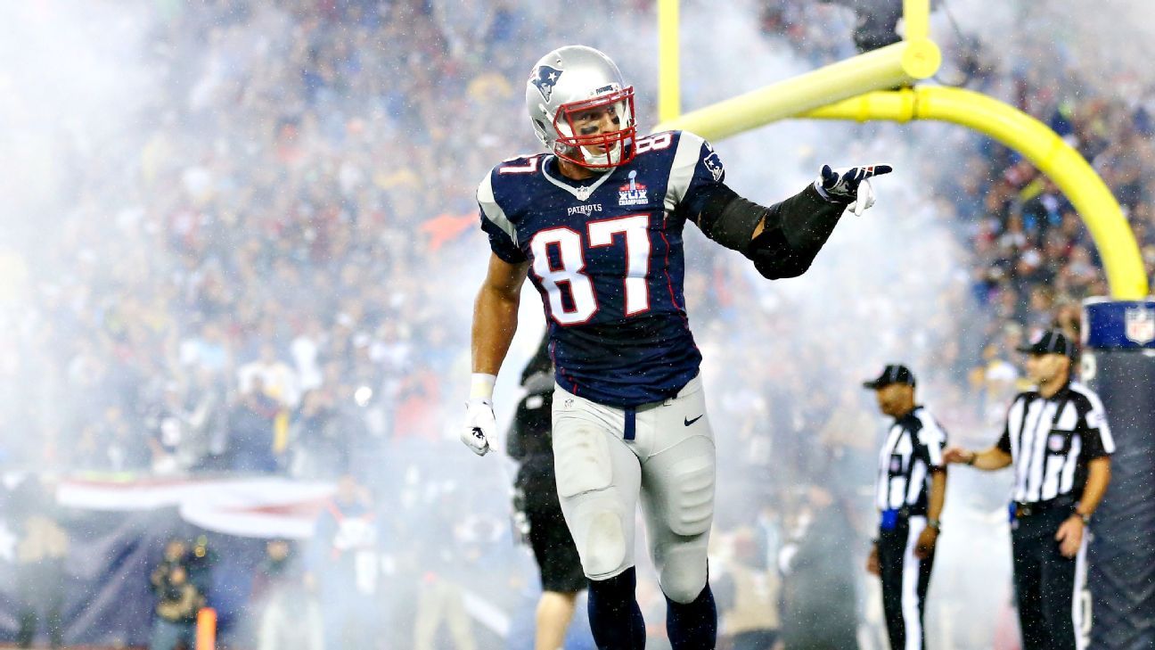 New England Patriots' Rob Gronkowski got his jersey number wrong