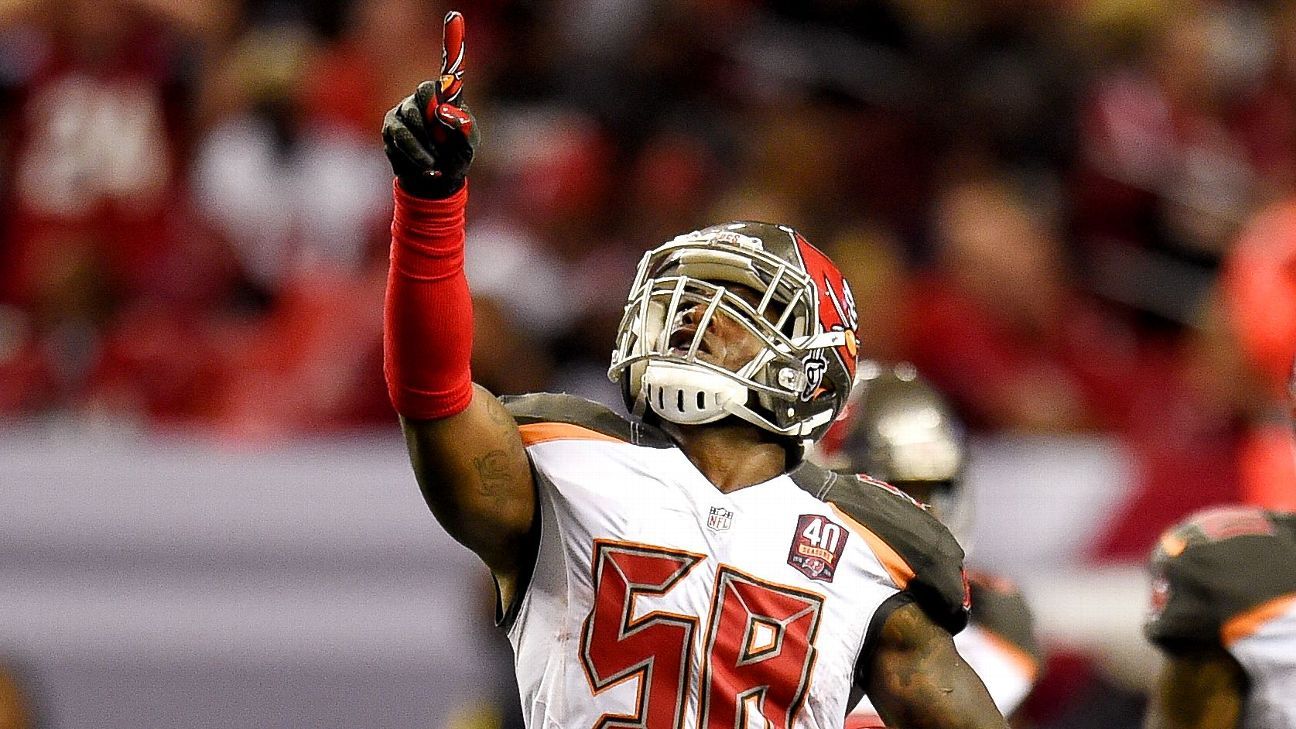 New Orleans Saints middle linebacker Kwon Alexander (5) in action during an  NFL football game against