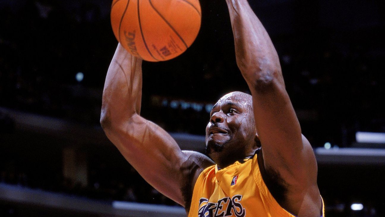 Celtics sign 15-time All-Star Shaquille O'Neal