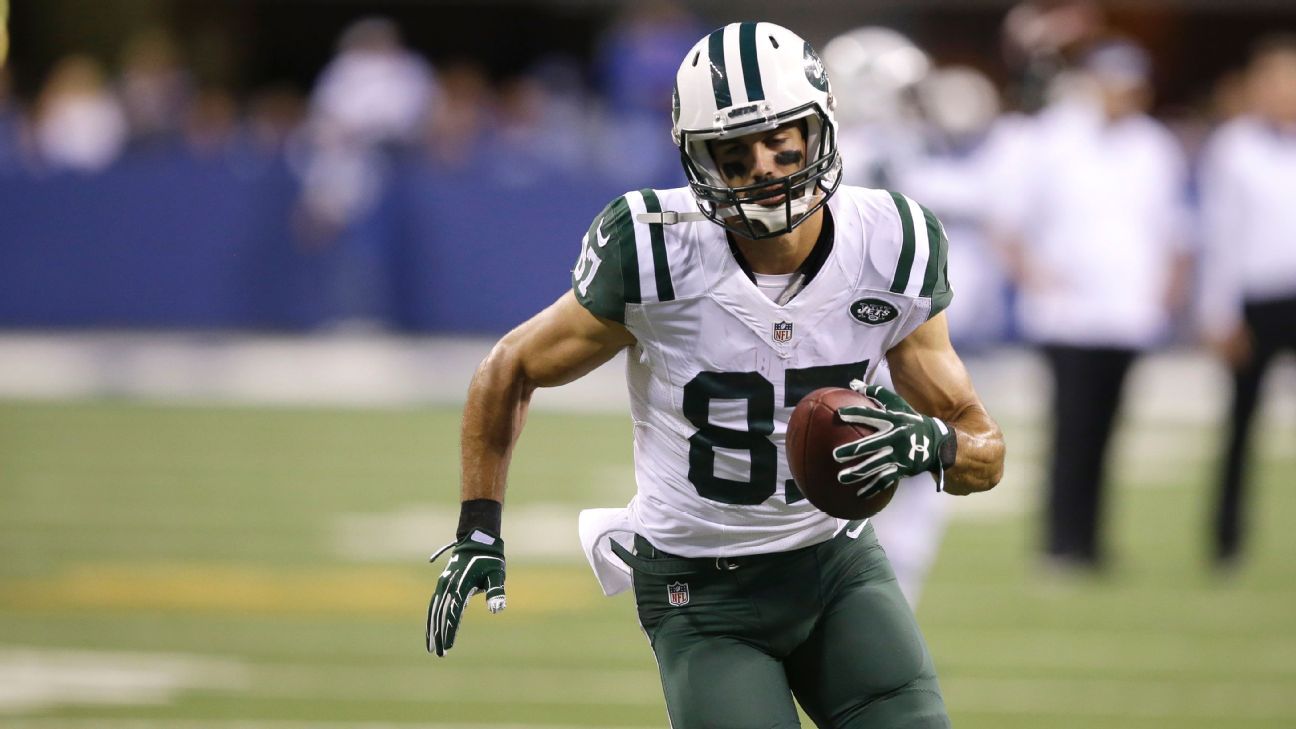 New England Patriots receiver Eric Decker making progress, not