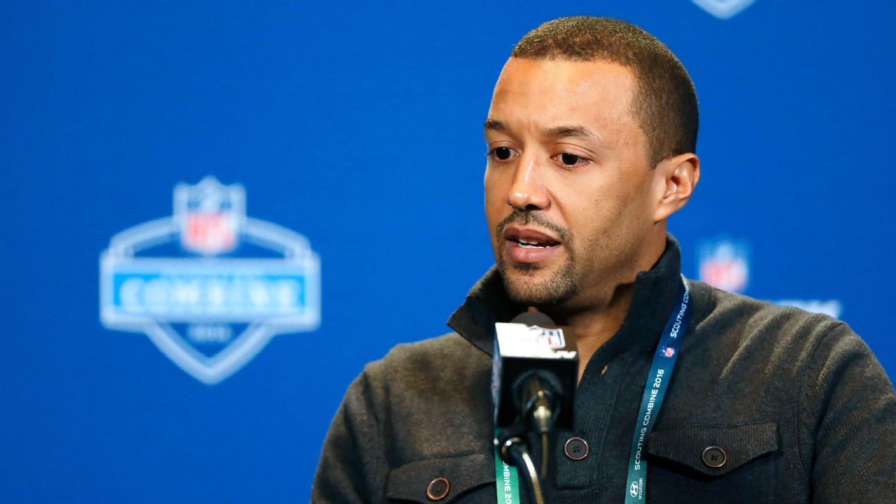 Cleveland Browns VP Sashi Brown says no plans to trade for veteran QB