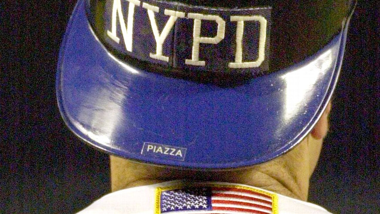 NYPD' helmet worn by Mike Piazza after 9/11 now on auction block
