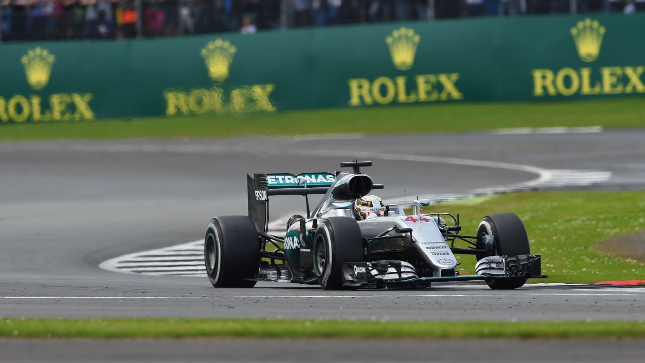 Lewis Hamilton wins British F1 GP from Nico Rosberg at damp Silverstone, British Grand Prix