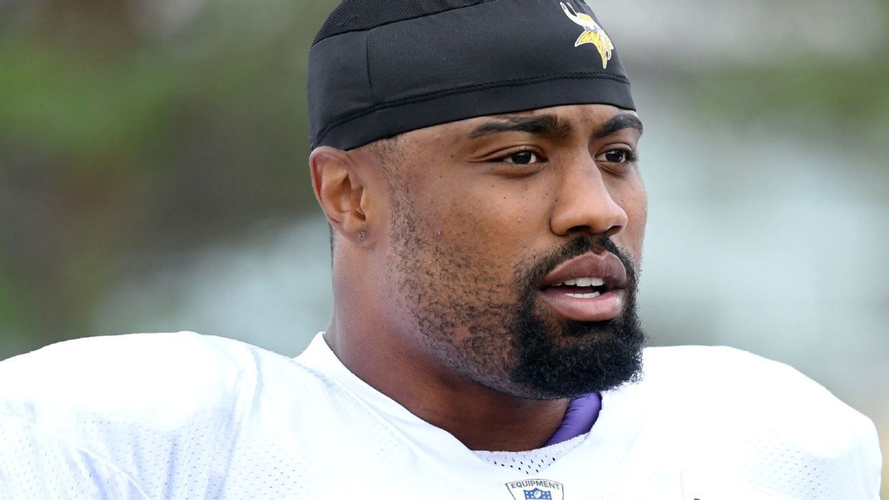 Vikings Release Statement That Everson Griffen Is Receiving Treatment After  Video of Him Wielding Gun (UPDATE)