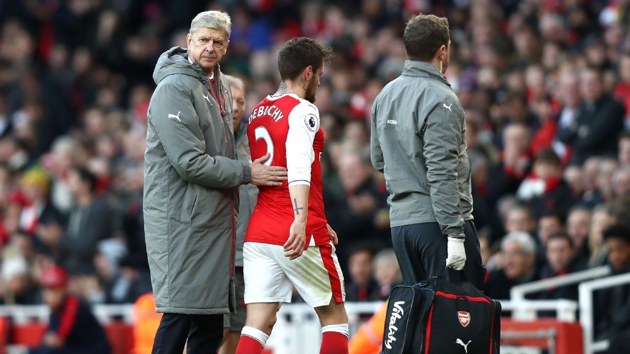 Mathieu Debuchy injury: Arsene Wenger says Hector Bellerin is now