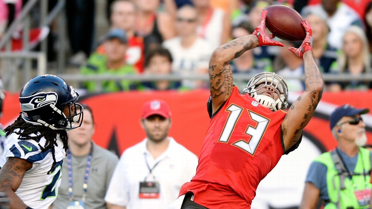 Mike Evans ends anti-Donald Trump protest of national anthem, will stand  with Tampa Bay Buccaneers - ESPN