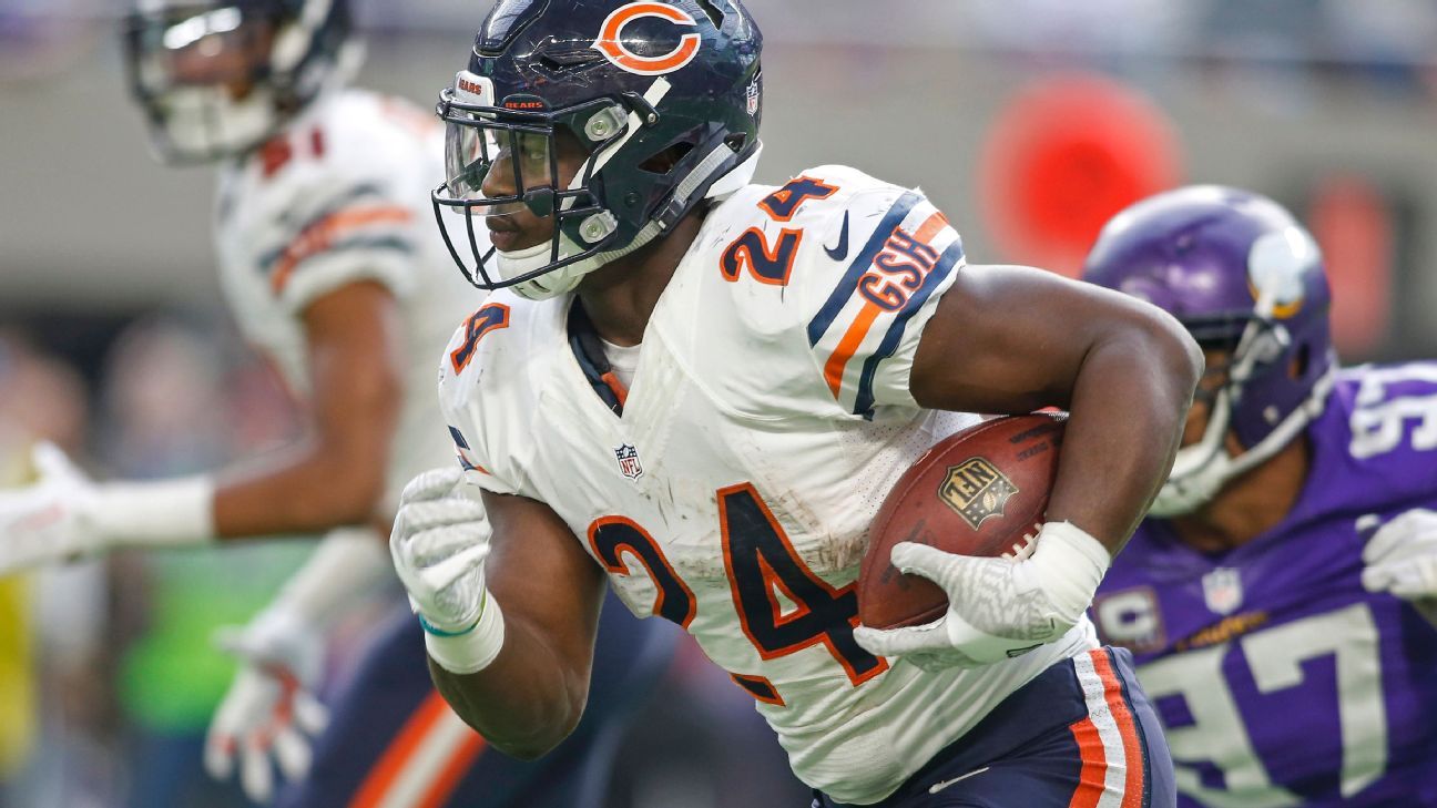 Philadelphia Eagles acquire RB Jordan Howard in trade with Chicago Bears 