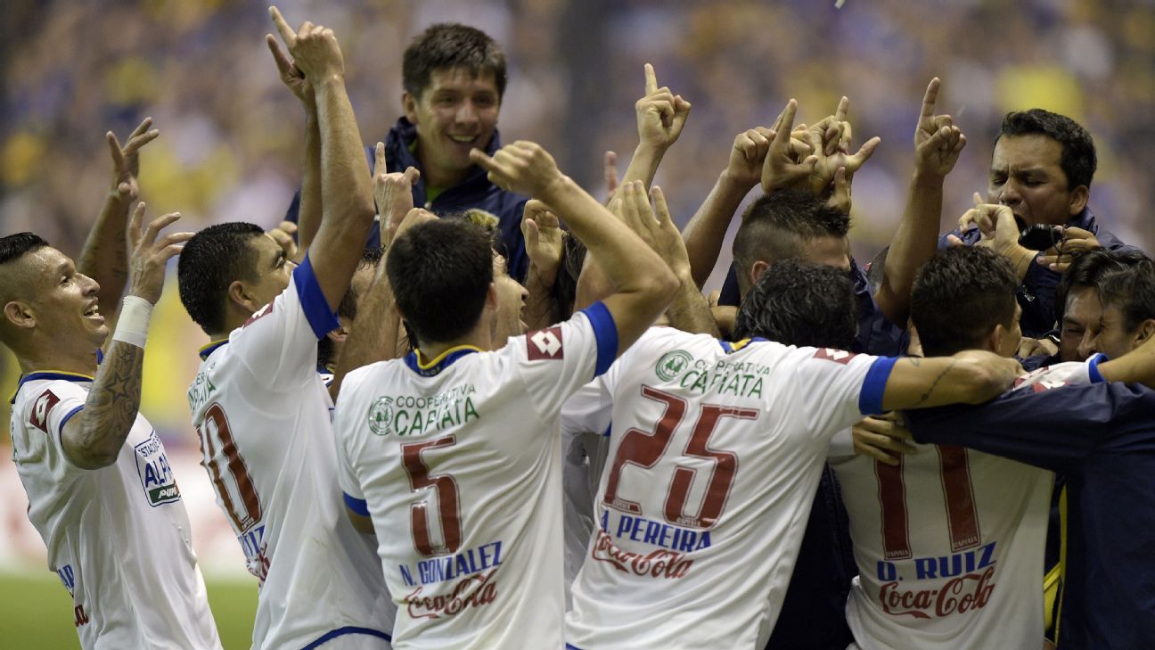 Osvaldo heads winner on Boca debut in Libertadores Cup