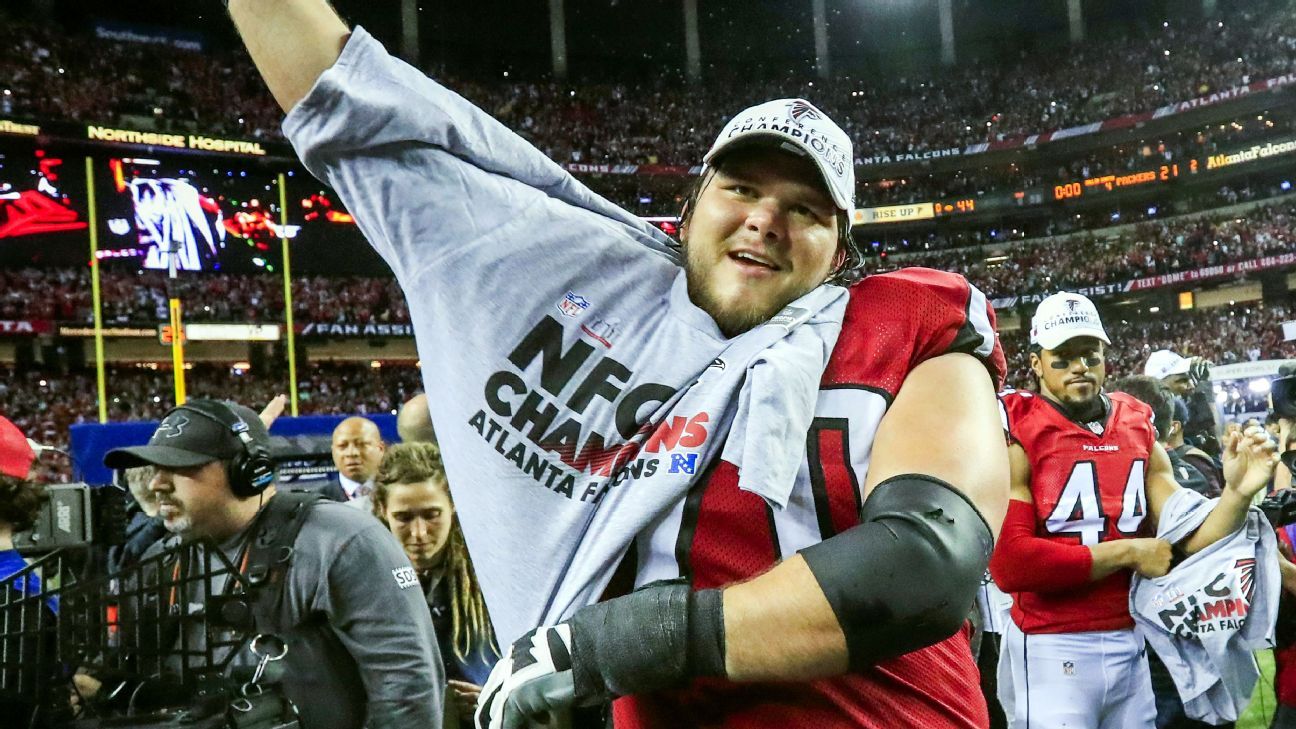 Jake Matthews of Atlanta Falcons faces cousin Clay Matthews