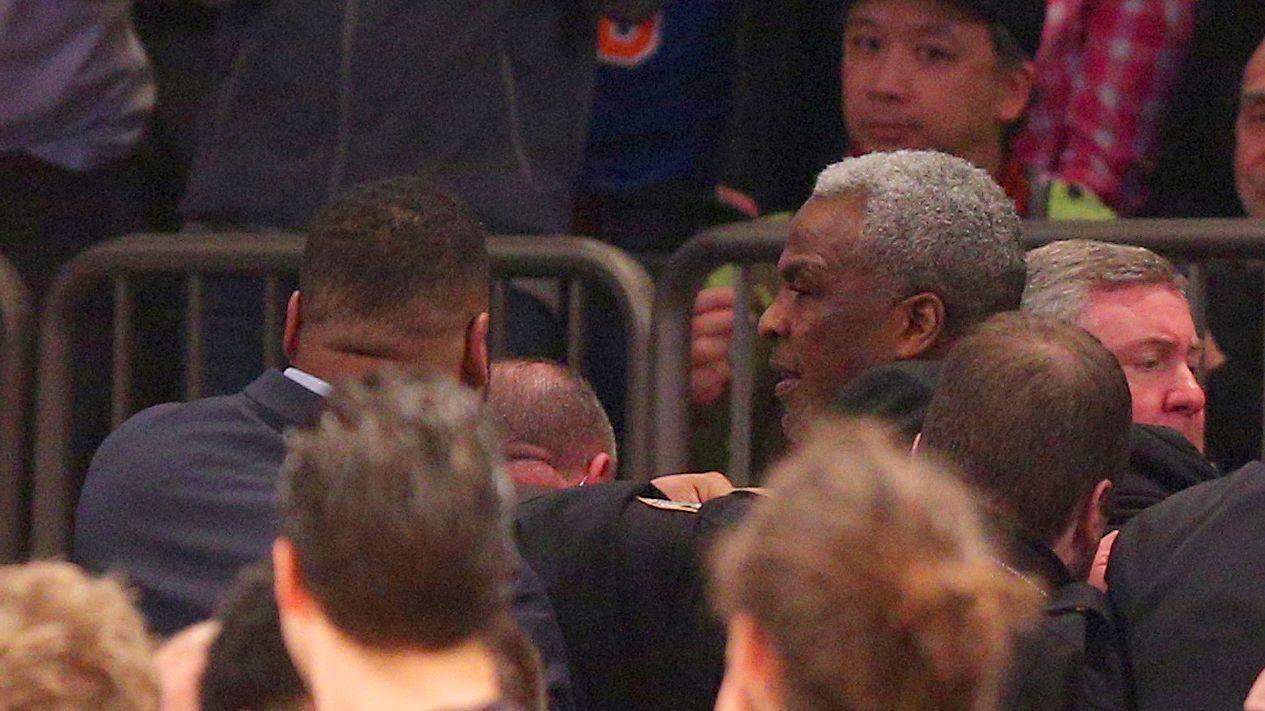 Former New York Knick Charles Oakley arrested after being escorted from  Madison Square Garden
