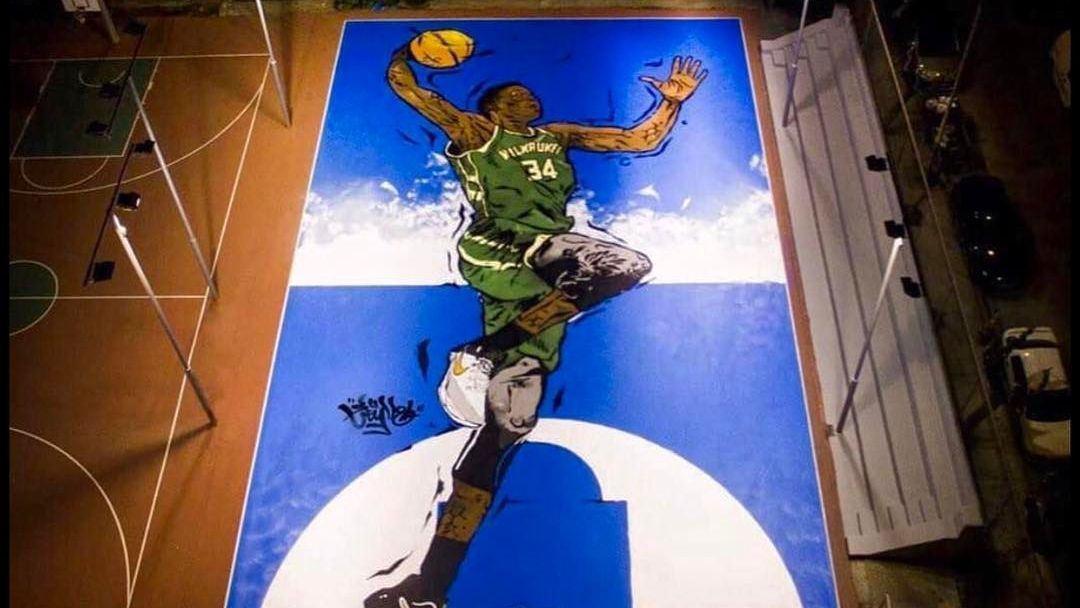 Athens artist paints giant Giannis mural on court where 