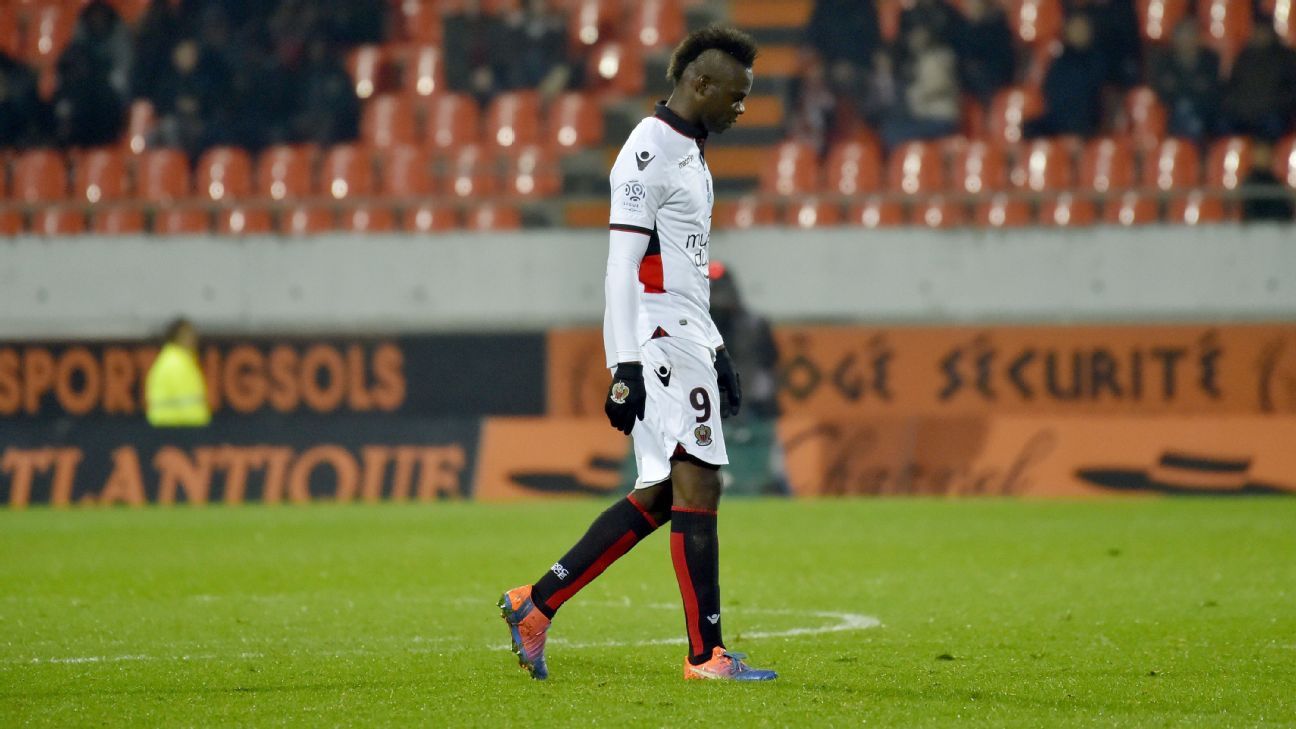 Mario Balotelli gets suspended ban for insulting ref ...