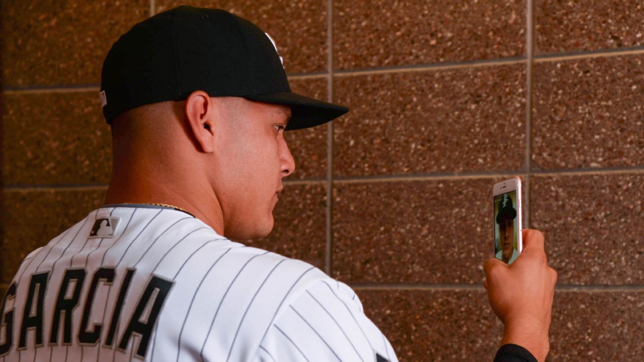 White Sox starting an all-Garcia outfield against the Twins