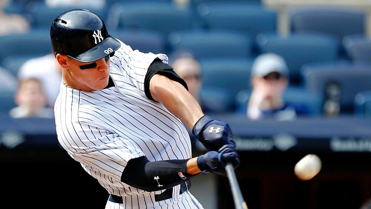 aaron-judge-crushes-ball-into-tv-in-yankees-outfield-terrace-during