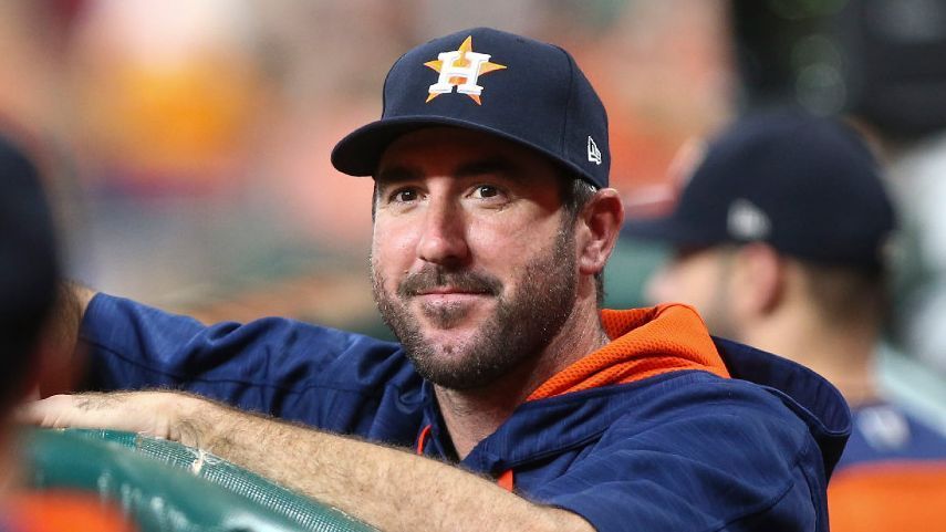 Kate Upton splashes around with Justin Verlander after Mets deal