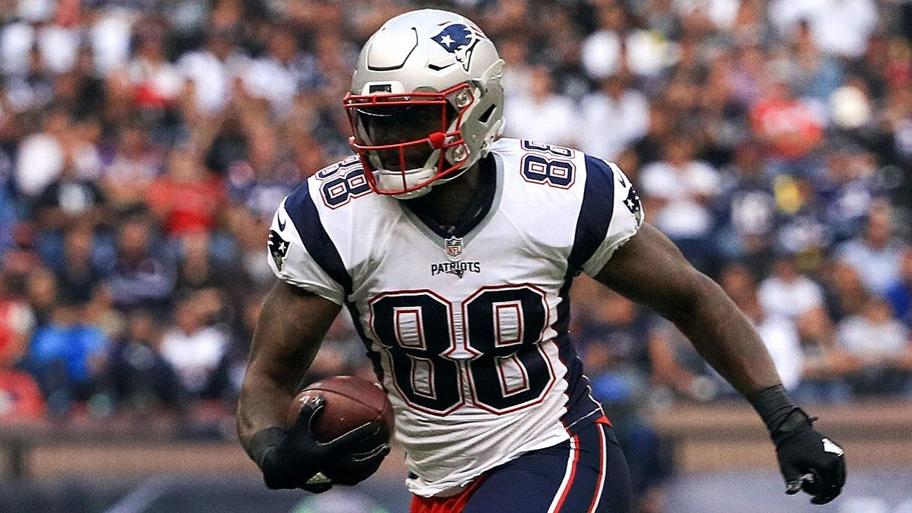 Martellus Bennett released by New England Patriots