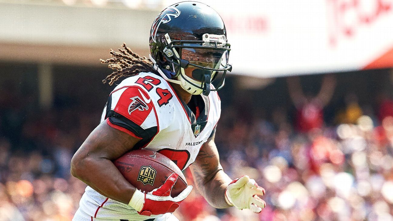 NFL: Falcons RB Devonta Freeman Says He's Healthy And Ready To Go 