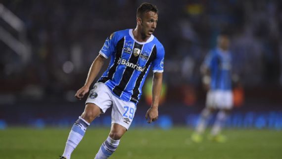 Arthur dá sim, Barcelona retoma conversas e estuda oferecer quase R 100 milhões ao Grêmio