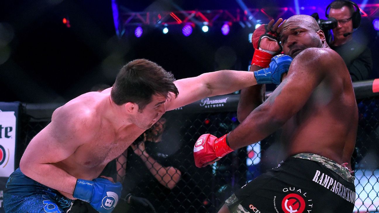 Chael 'The American Gangster' Sonnen defeats Quinton 'Rampage' Jackson